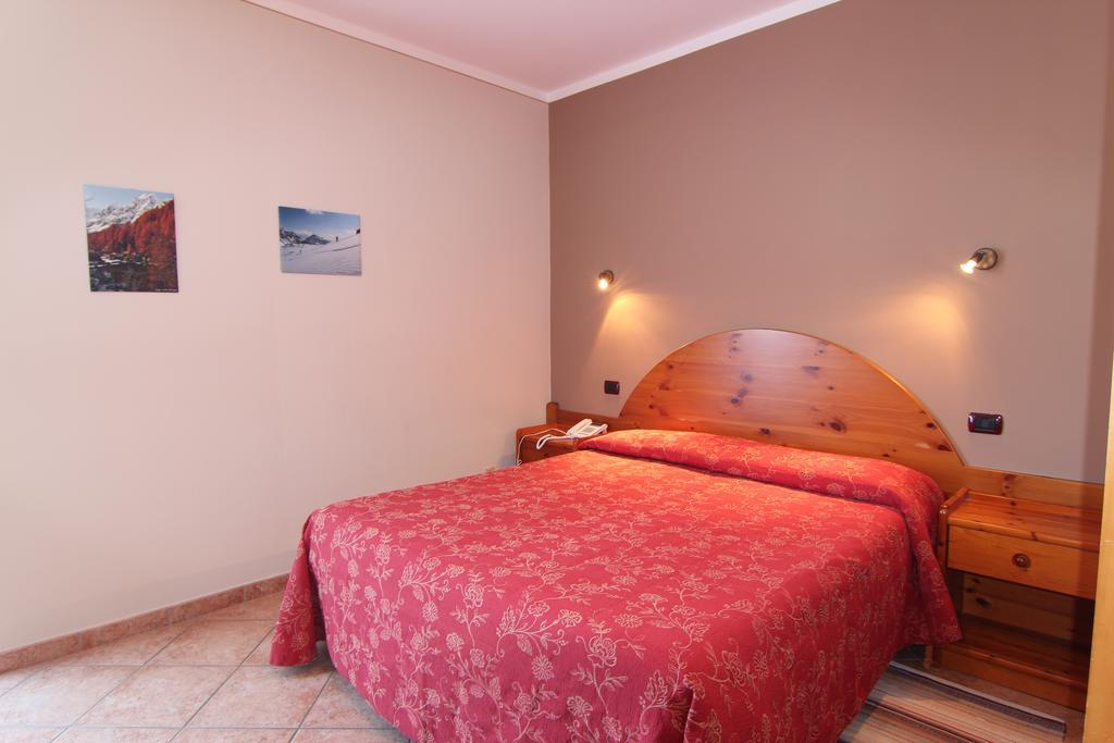Albergo Edelweiss - Larespa Crodo Bilik gambar